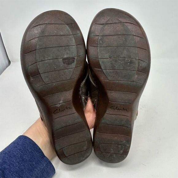 Clarks Phebe Pearl Gold Silver Wedge Slip On Sandals Size 8.5 Thong Style - Picture 8 of 10